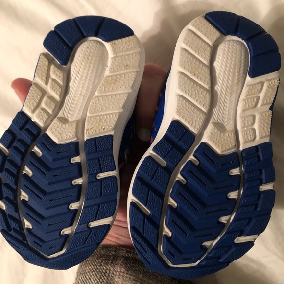 New balance fuelcore urge sneaker, like new condition. - Picture 3 of 4